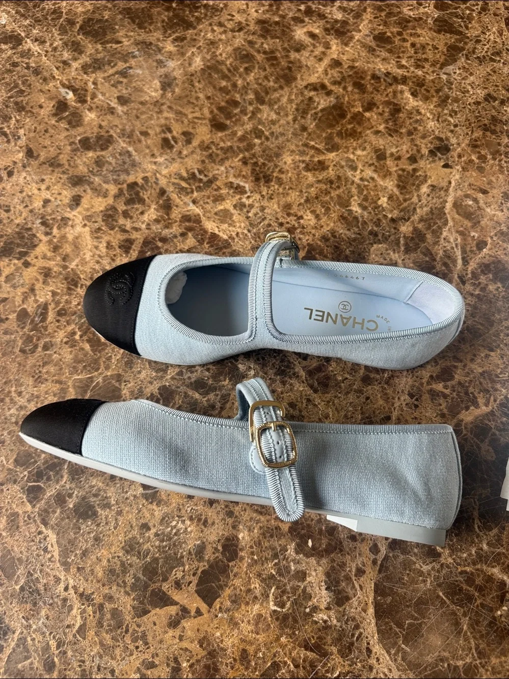 Chanel 25s Mary Janes blue black cap toe logo flats ballet sz 39.5